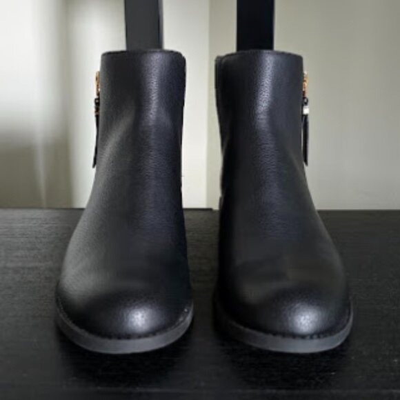 NIB Michael Kors Britt Faux Leather 1" Heel Round Toe Side Zip Ankle Bootie - Picture 7 of 14